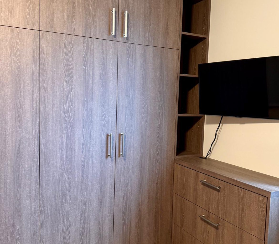 Dressing sur mesure en mélaminé imitation bois