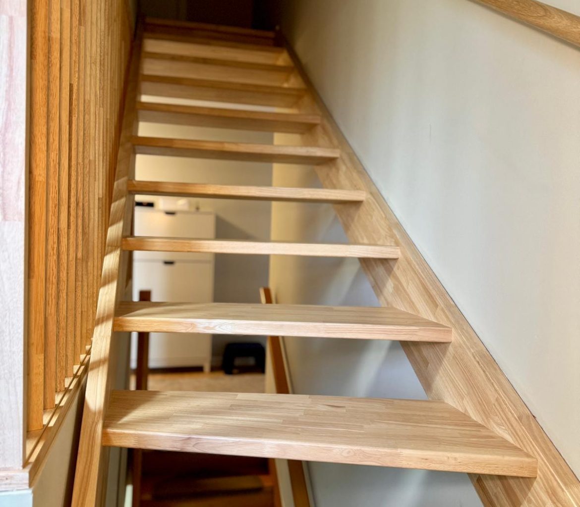 Escalier rubberwood lamellé collé
