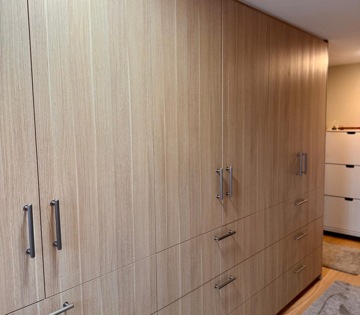 Dressing sur mesure en mélaminé imitation bois