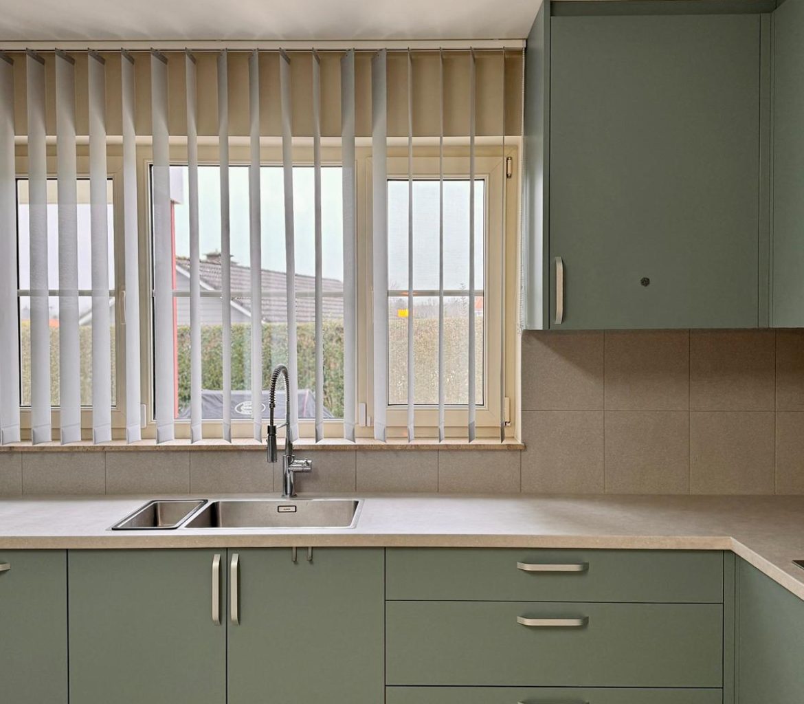 Cuisine sur mesure en mélaminé vert Bruxelles et brabant wallon